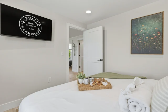 Bedroom 1 image 1