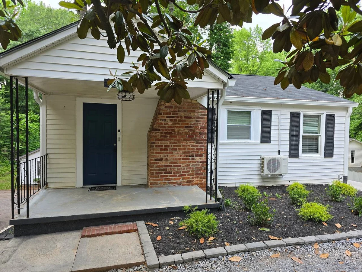 Apartment in Greenville property photo 4