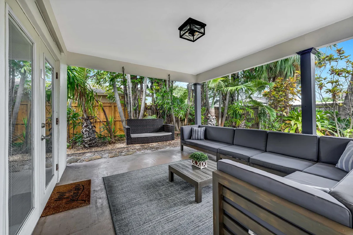 6830 Fort Lauderdale #39