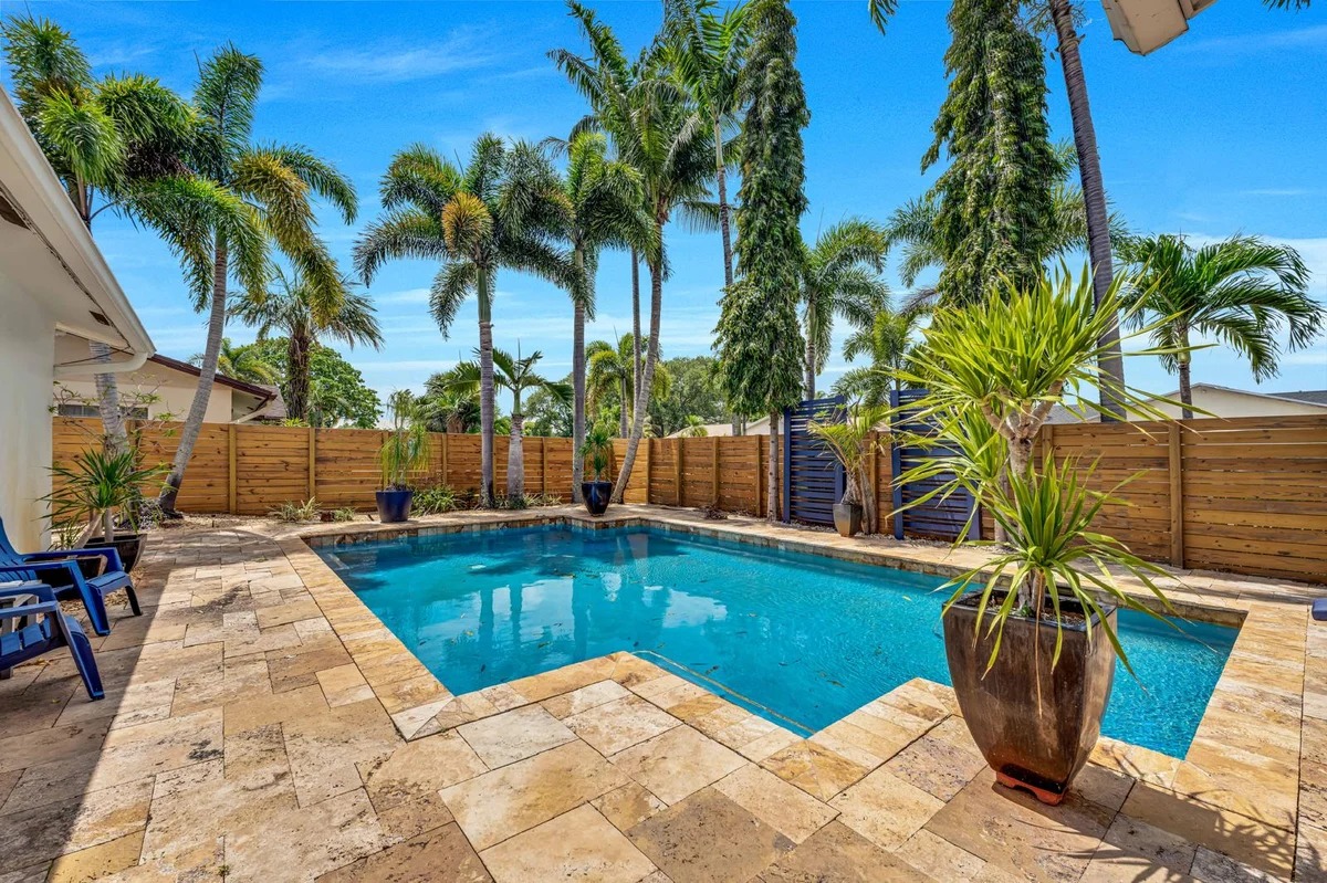 6830 Fort Lauderdale #47