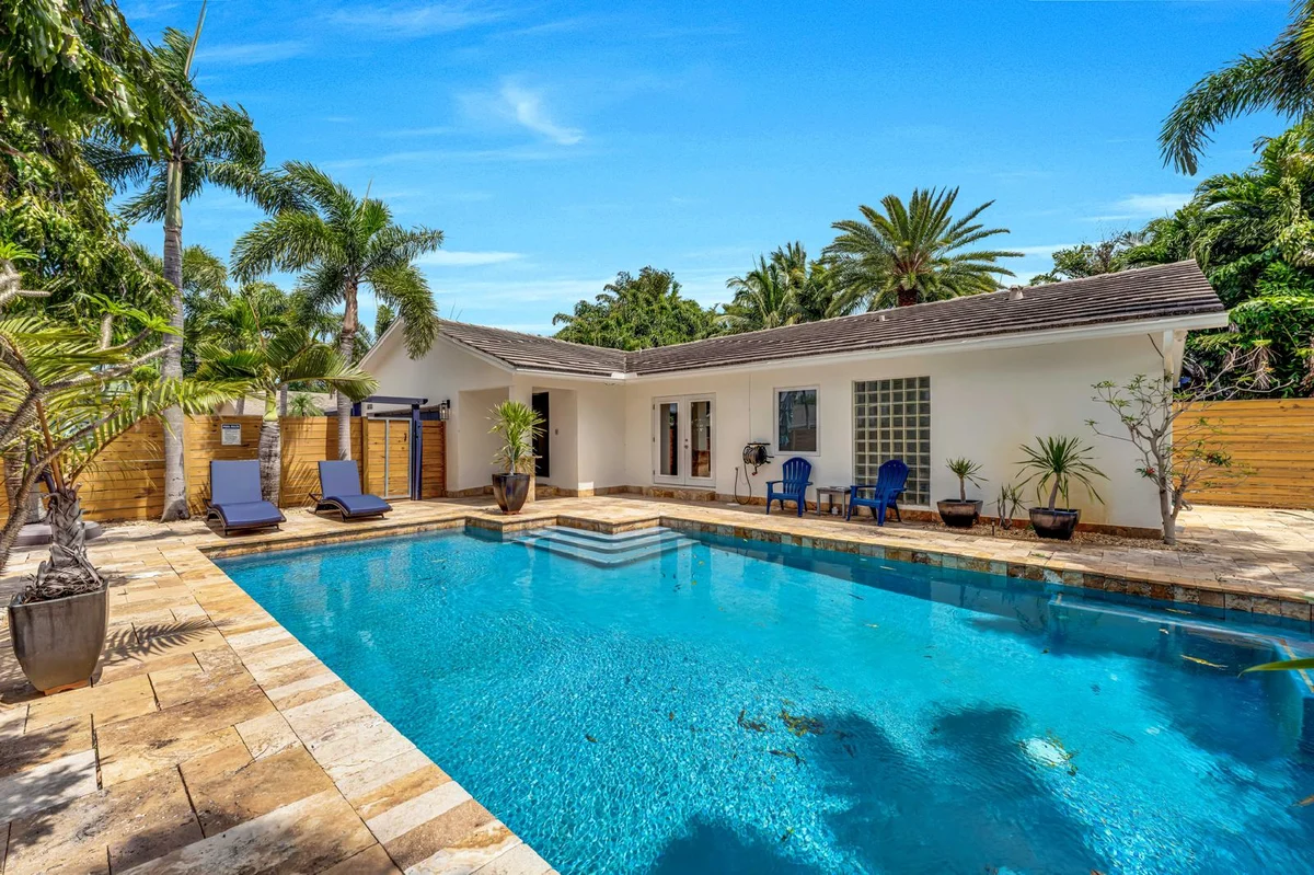 6830 Fort Lauderdale #66