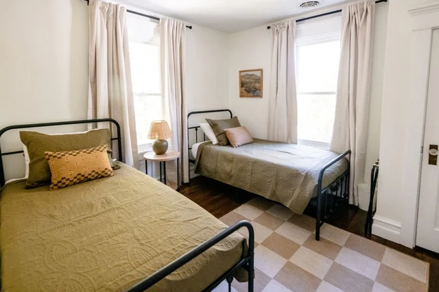 Bedroom 1 image 1