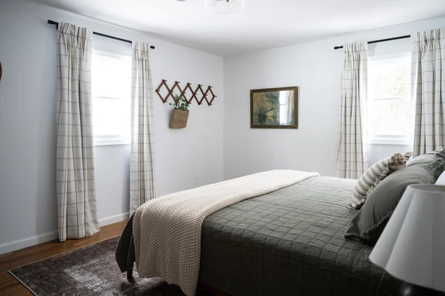 Bedroom 3 image 1