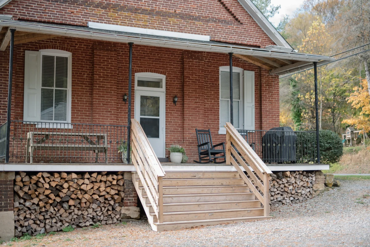 Winter Getaway|Hot tub|OUTDOOR SAUNA|Fireplace|Fire-pit| #7