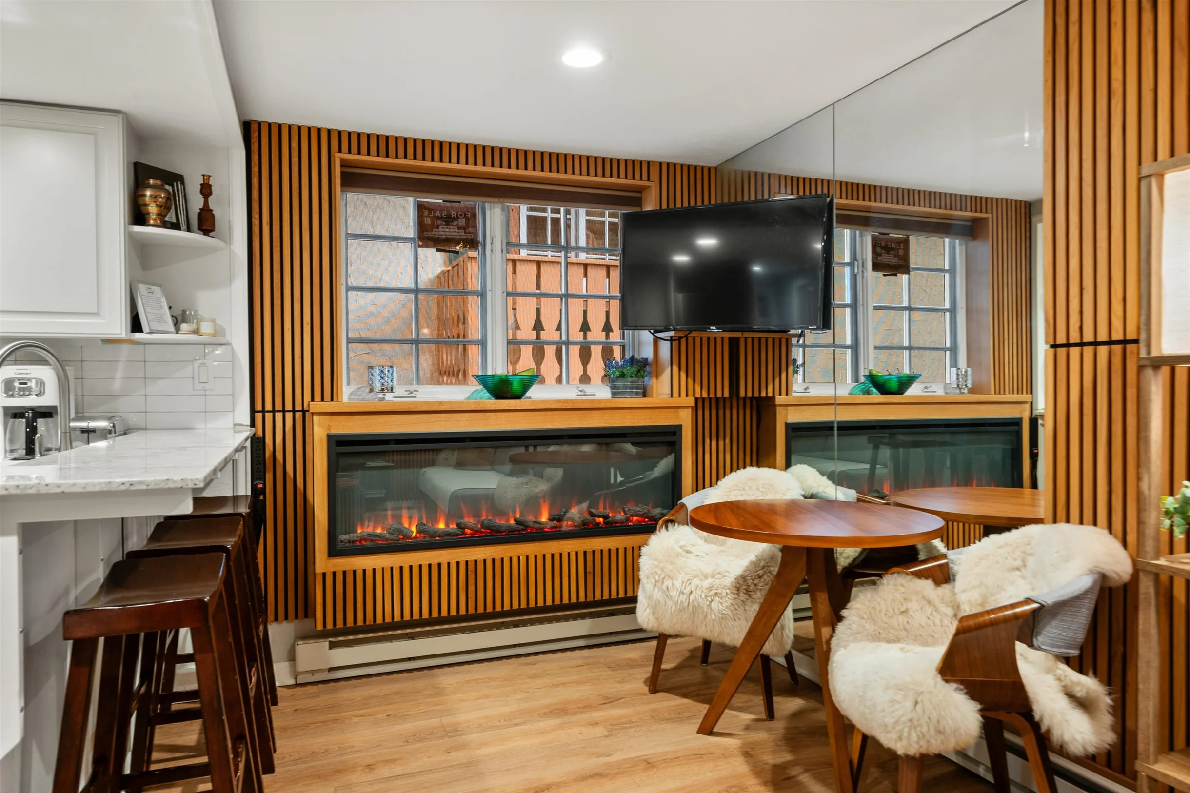Apartment in Aspen property photo 3