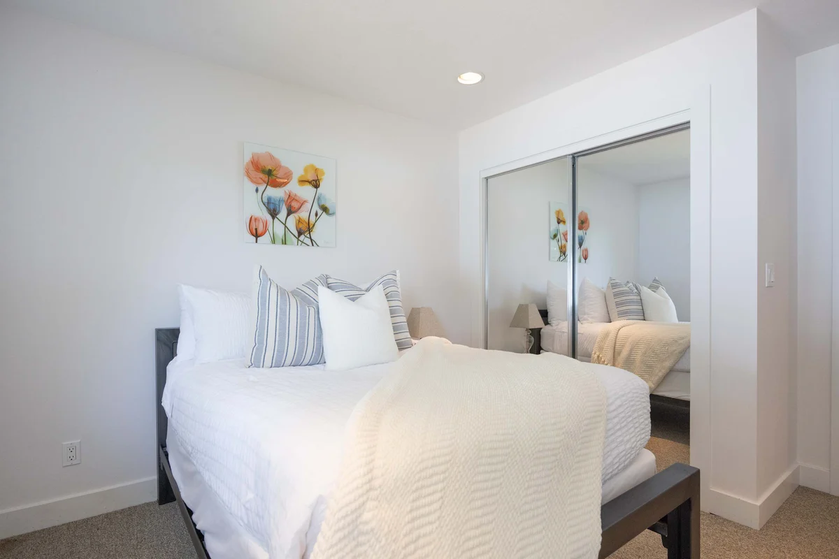 Bedroom 1 image 1
