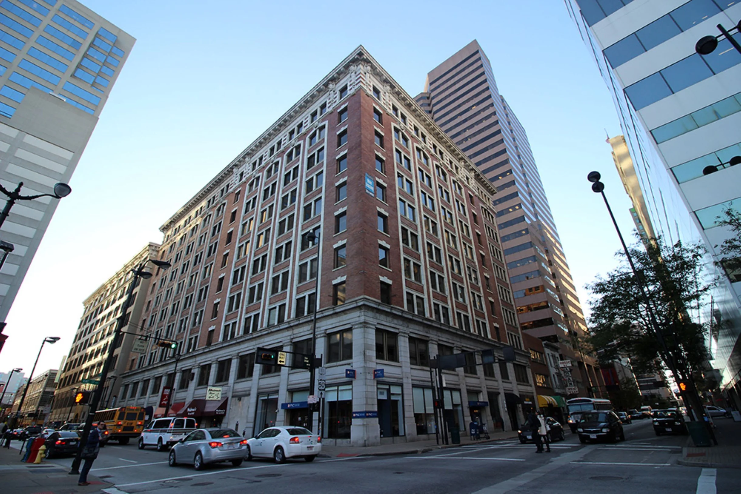 Studio in Excellent Location for Major Venues #5