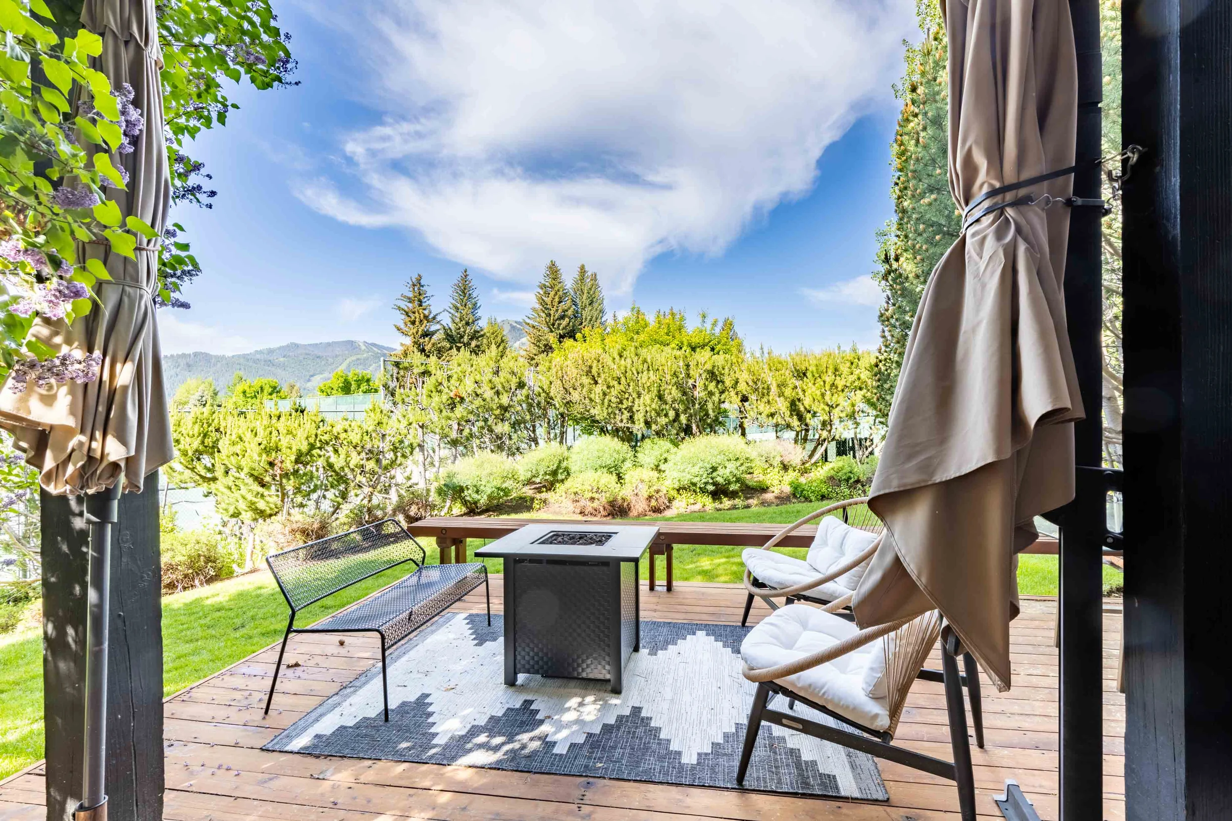 Condo in Sun Valley property photo 2