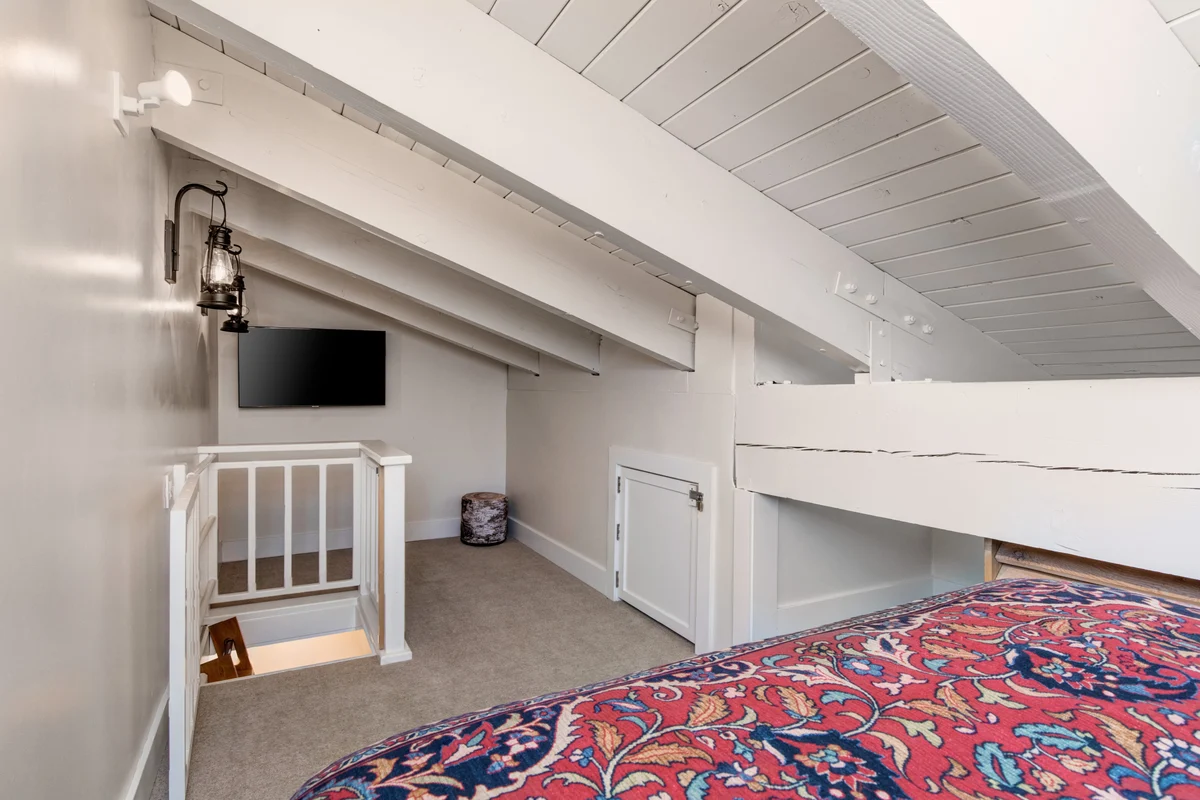 Bedroom 3 image 1