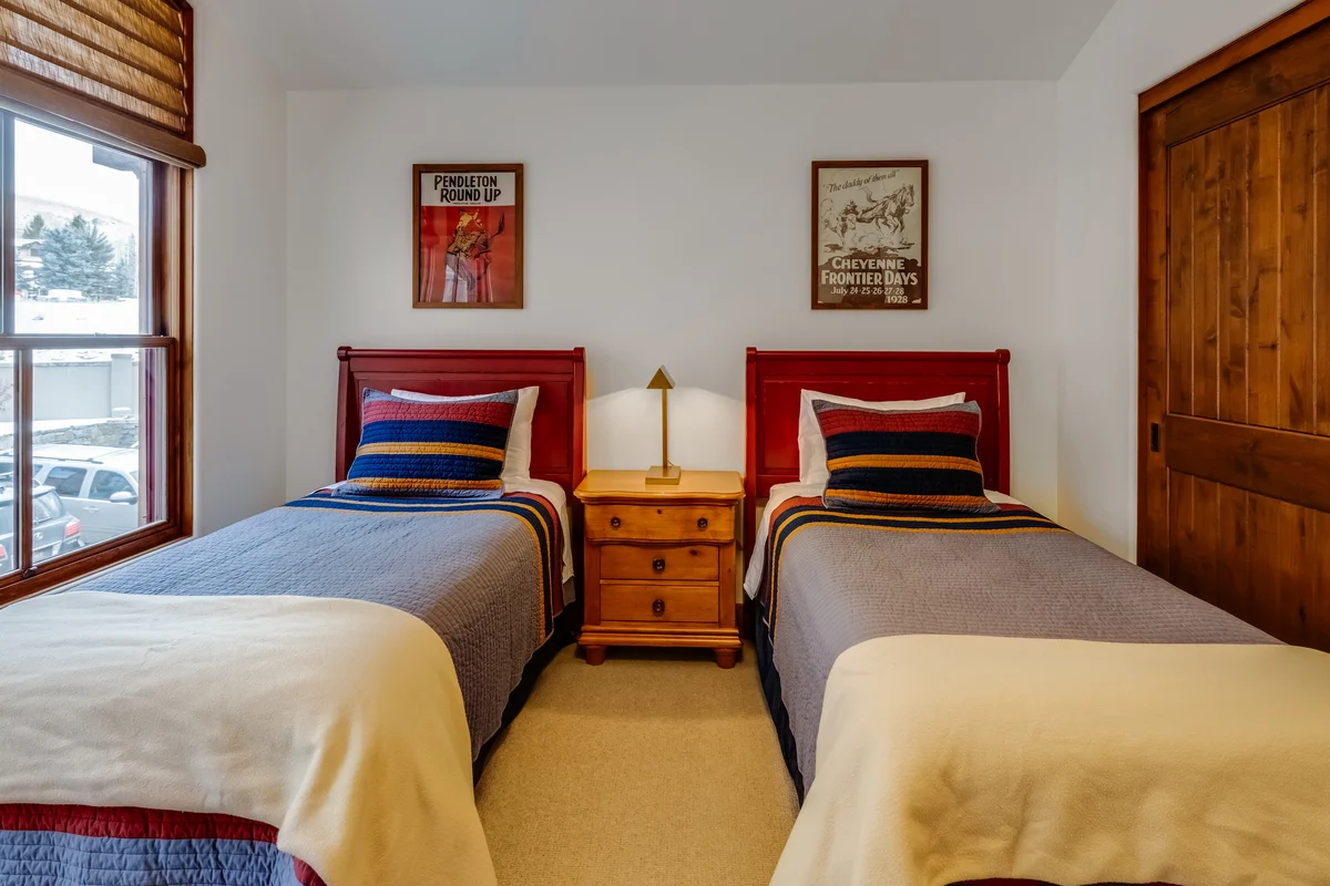 Bedroom 1 image 1