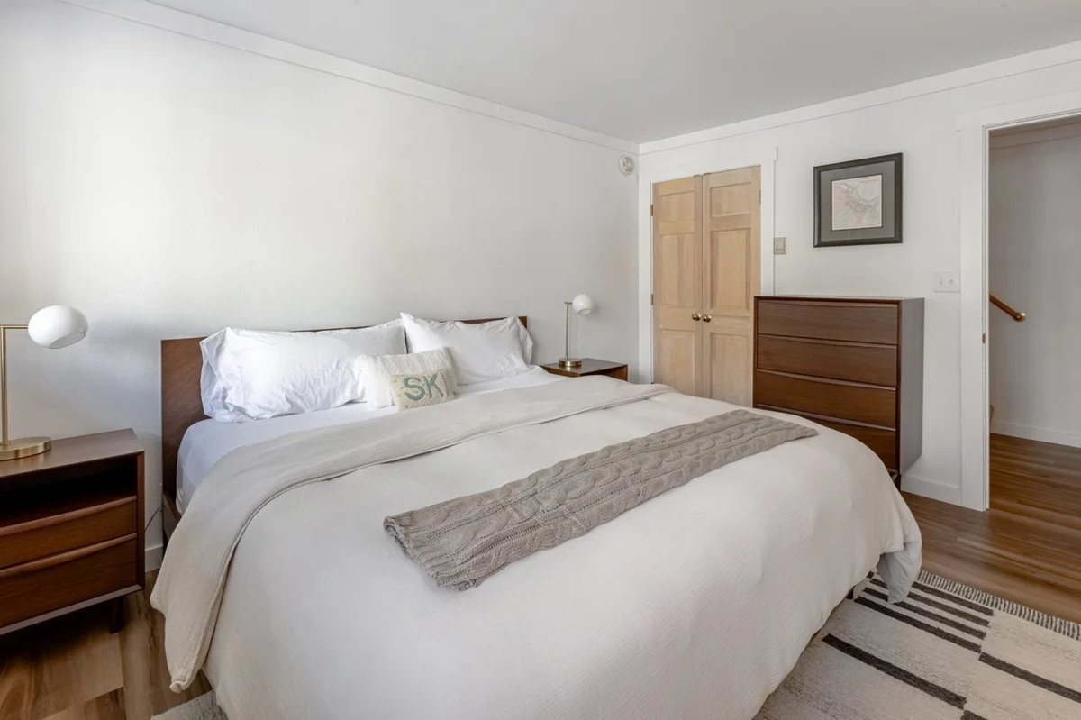 Bedroom 3 image 1
