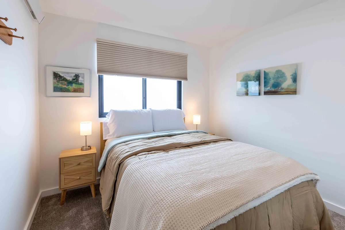 Bedroom 1 image 1