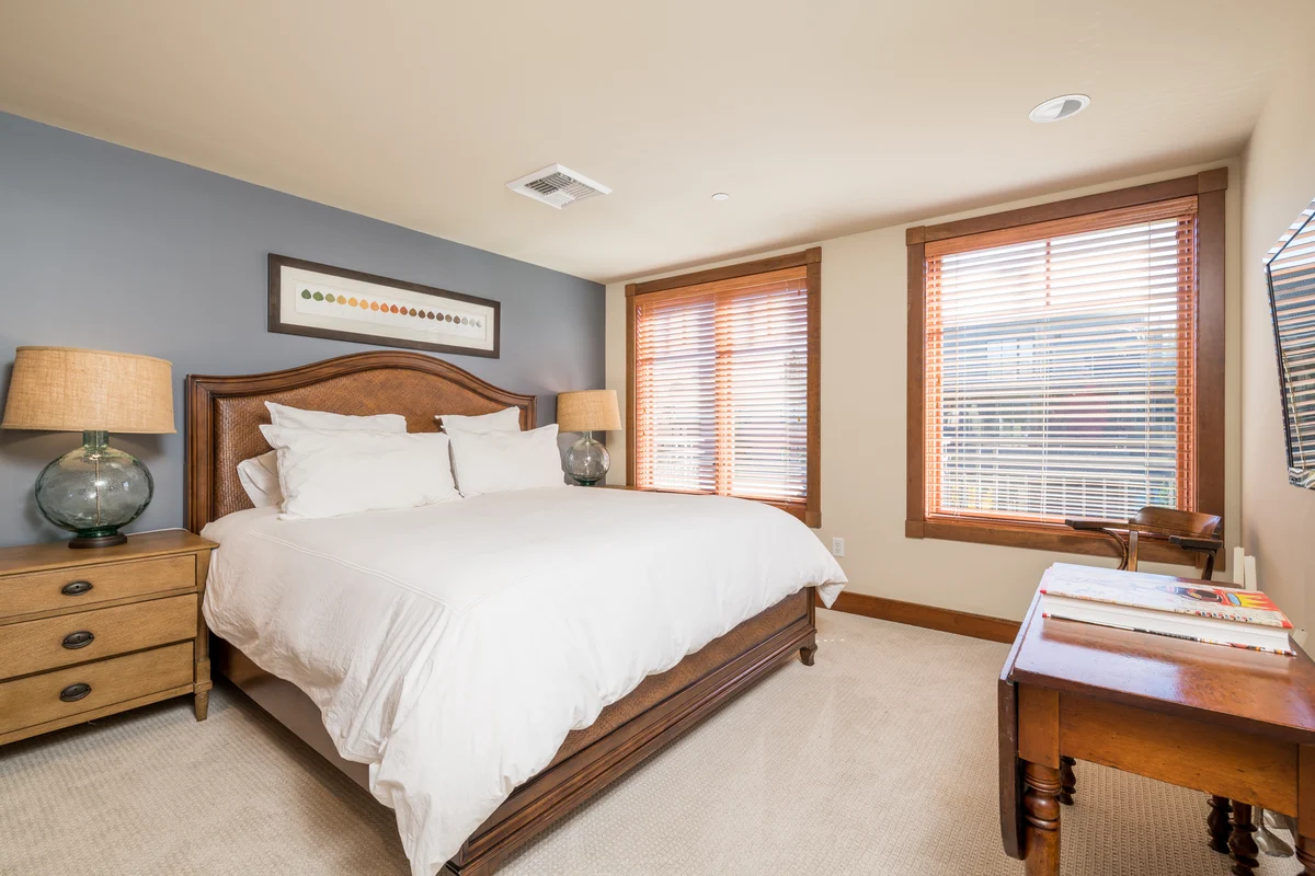 Bedroom 1 image 1