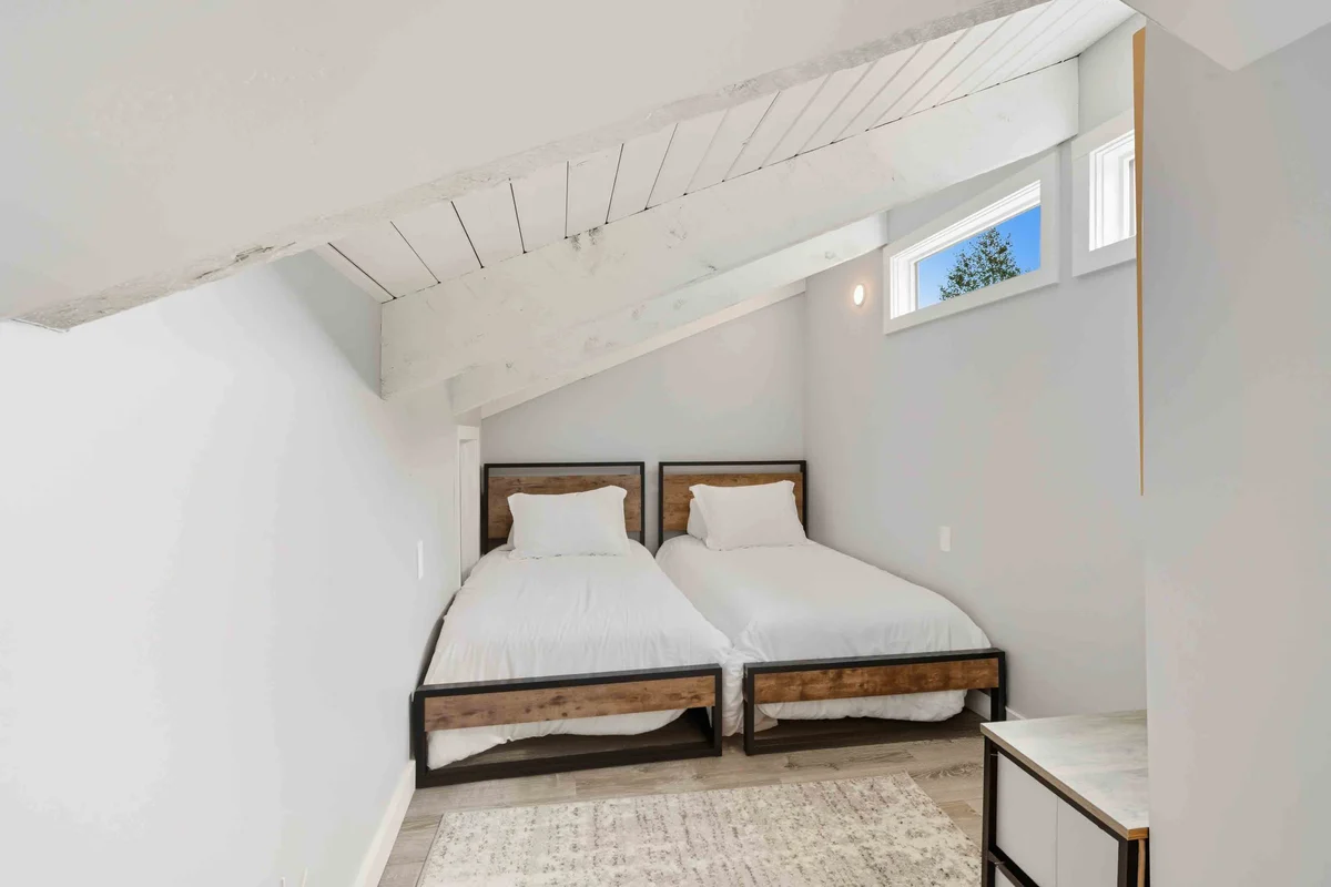 Bedroom 3 image 1