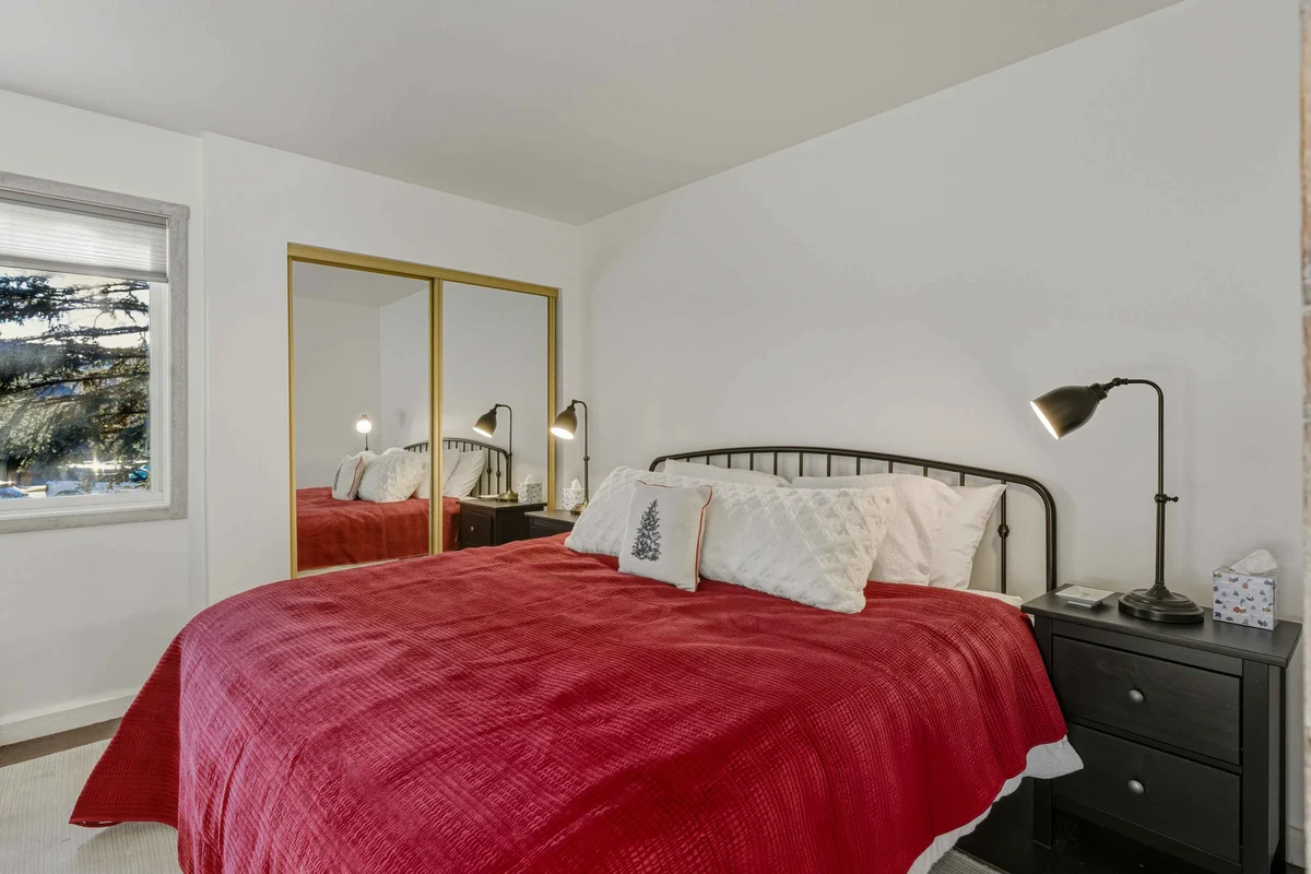 Bedroom 1 image 1