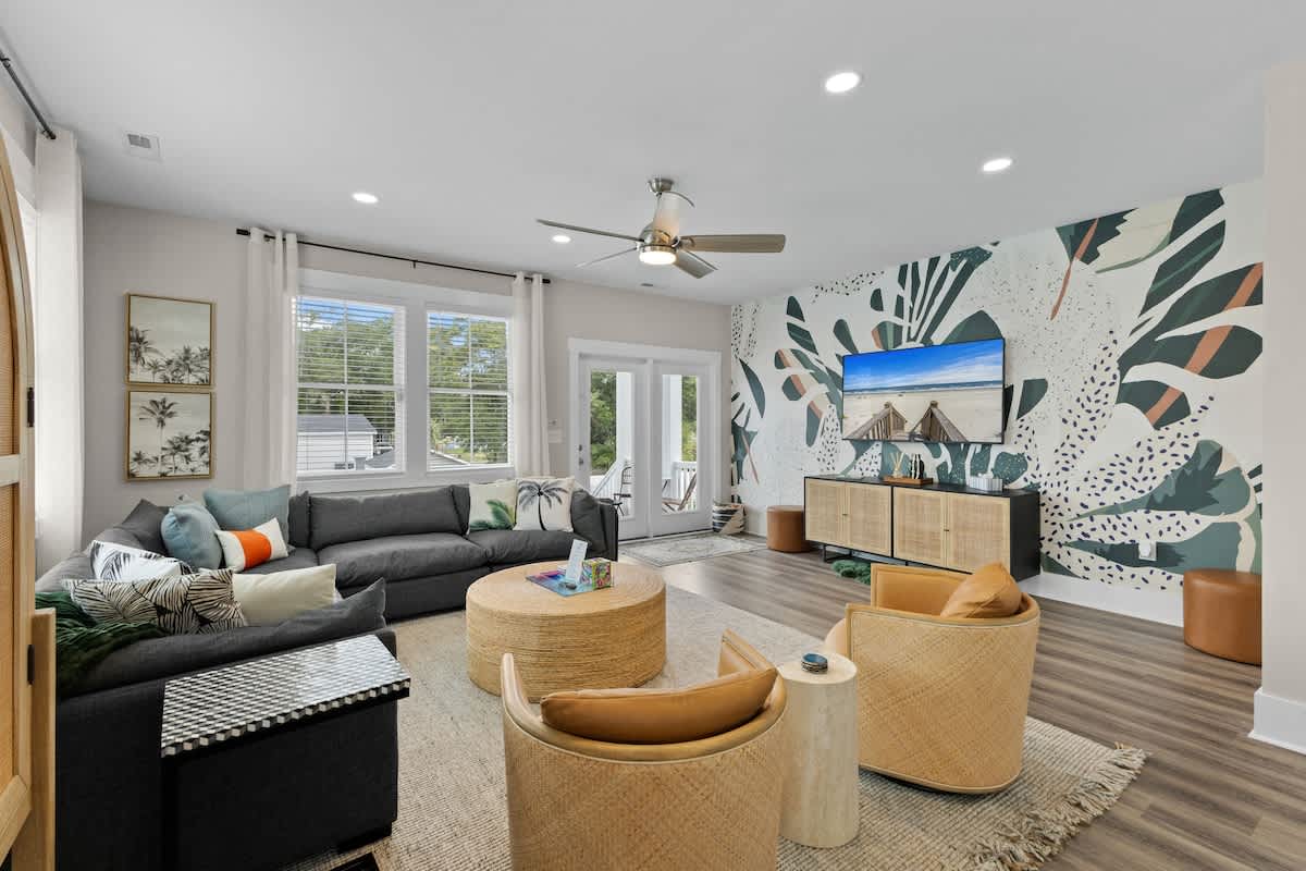 THE BLUE PALM359A #80
