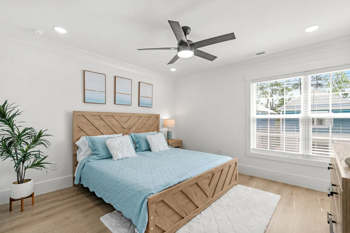 2304 Seaseeker Lane #4