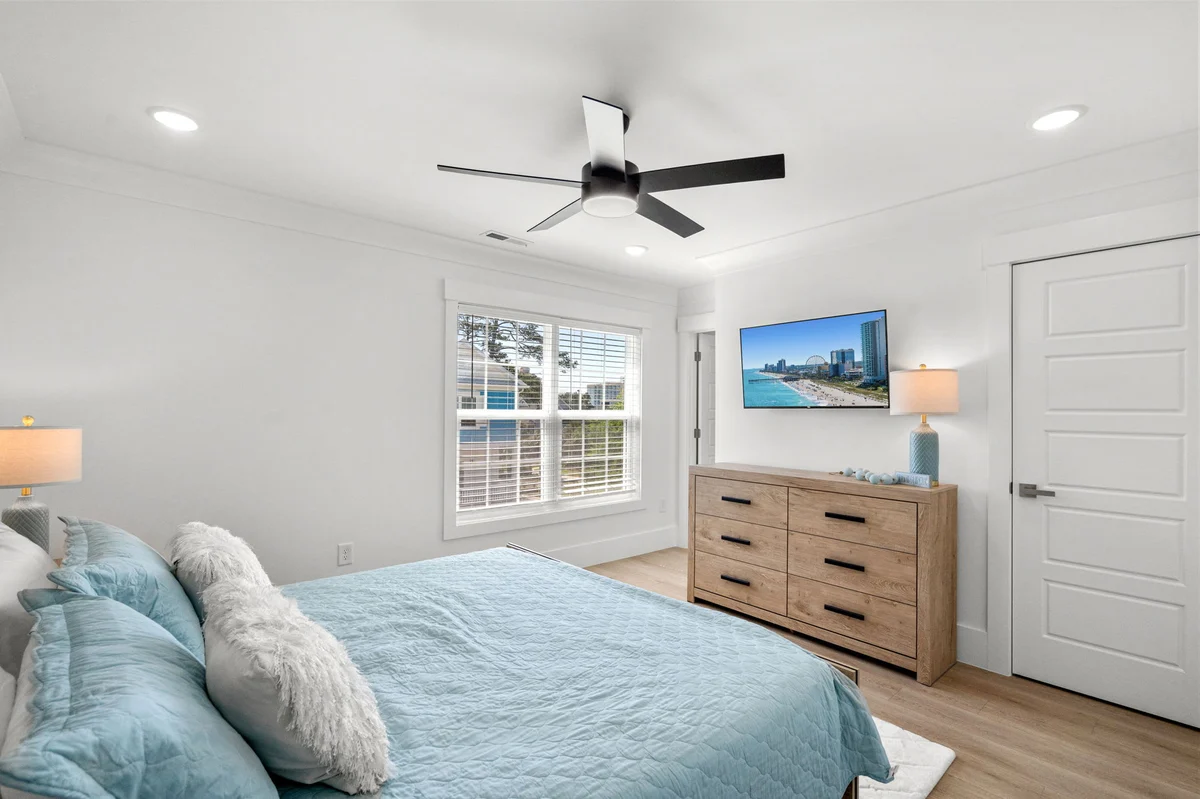 2304 Seaseeker Lane #20