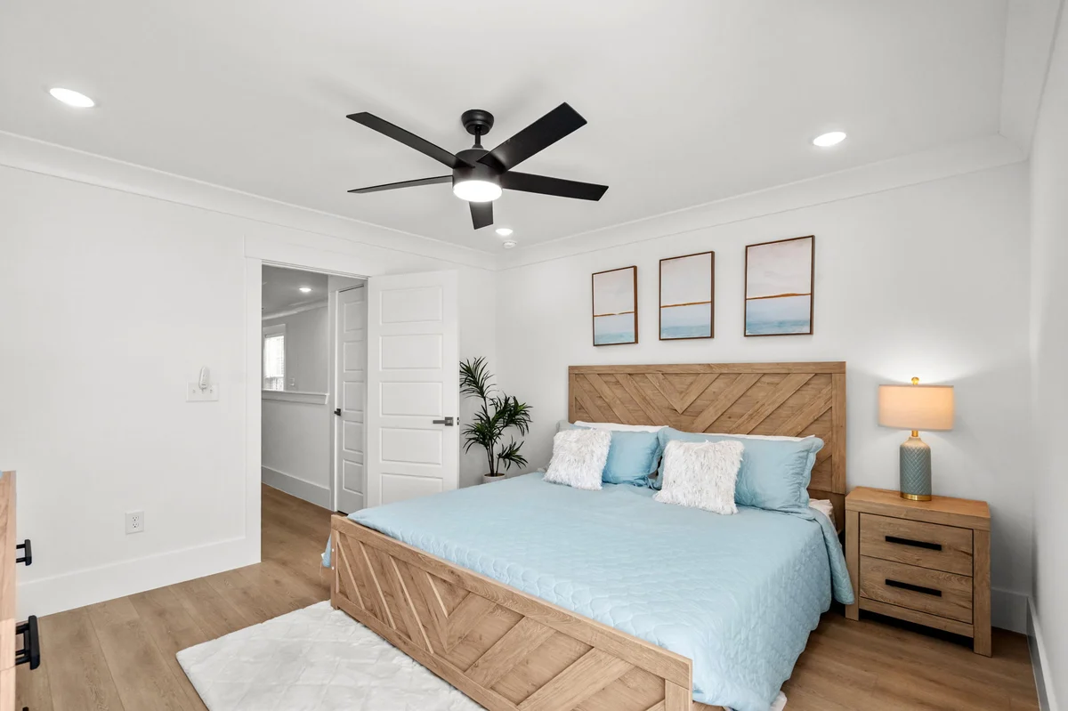 2304 Seaseeker Lane #10