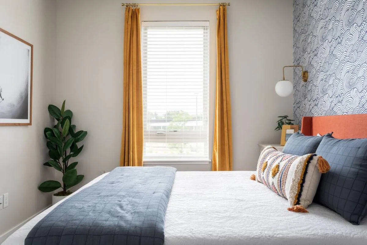 Bedroom 1 image 1
