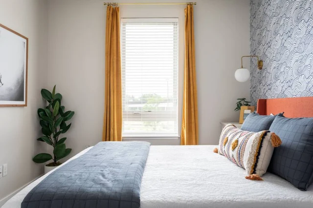 Bedroom 1 image 1