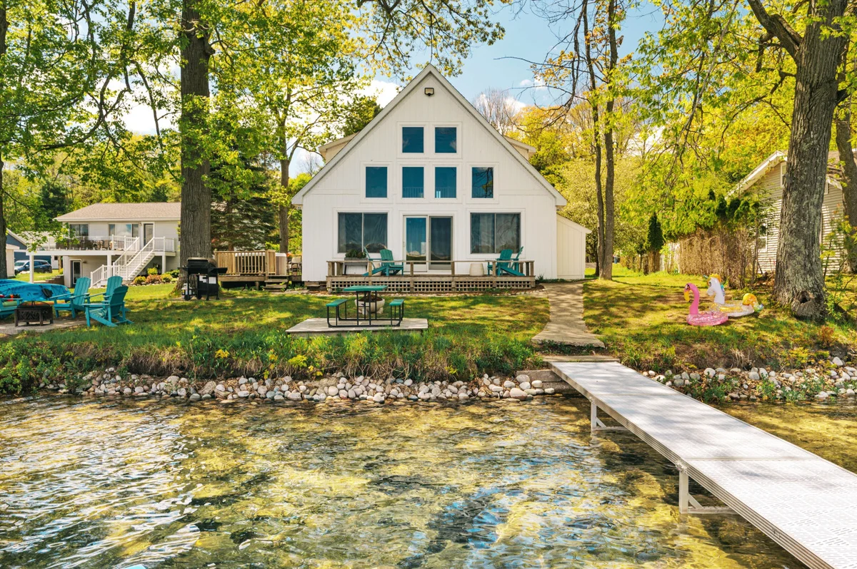 Home in Traverse City property photo 3