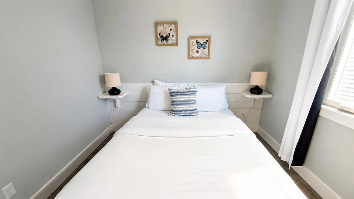 Bedroom 1 image 1
