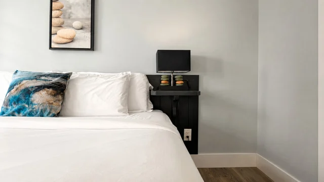 Bedroom 1 image 1