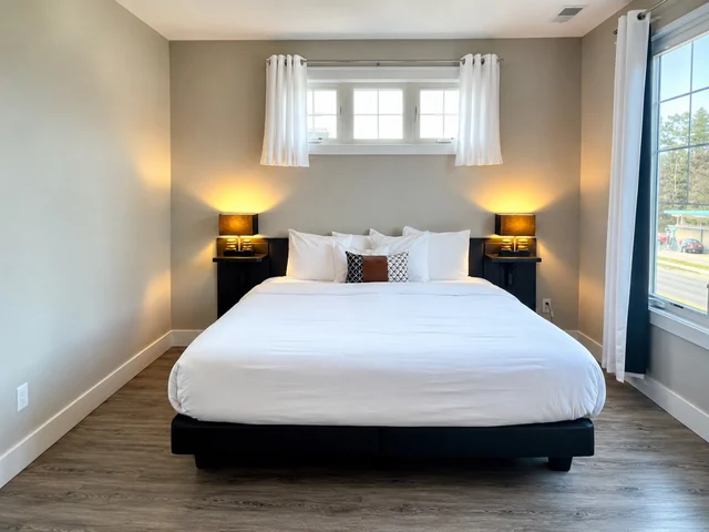 Bedroom 1 image 1