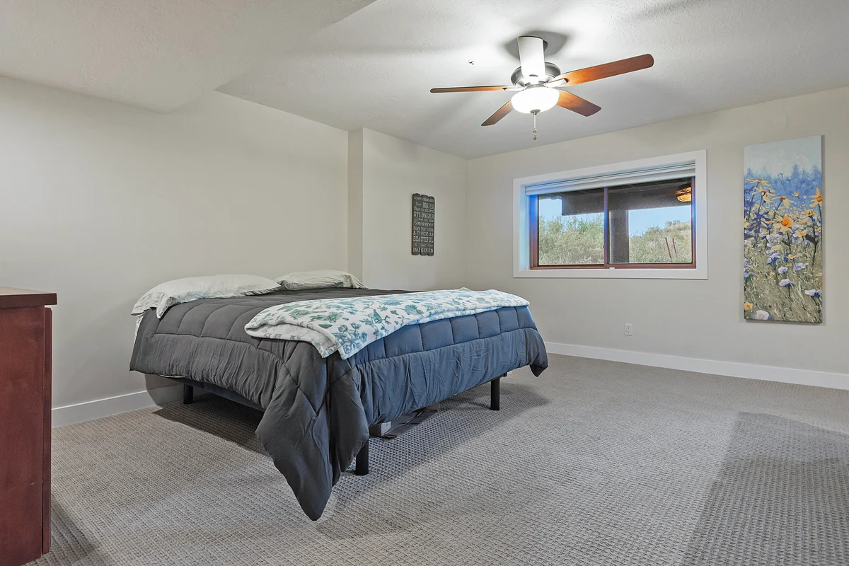 Bedroom 3 image 1