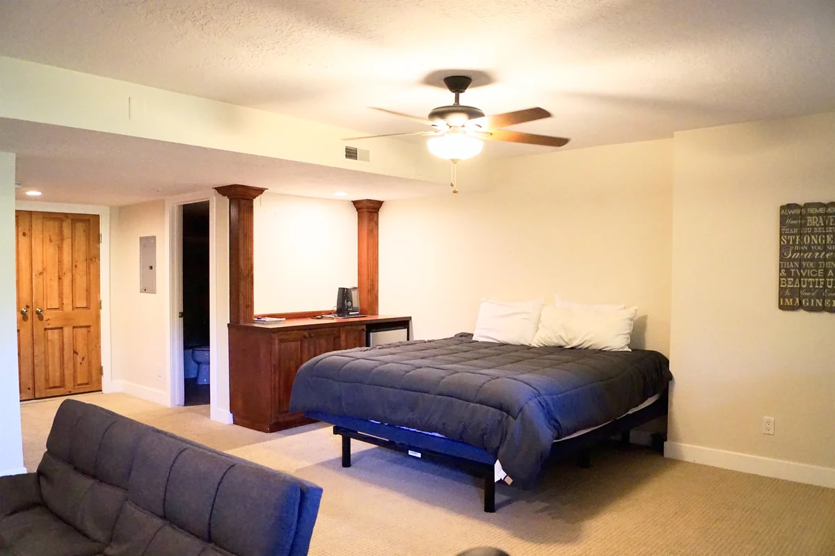 Bedroom 4 image 1