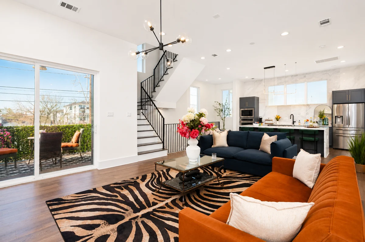 The Onyx: 4BR+Luxe Rooftop · Pet-Friendly · Garage · HTX #98