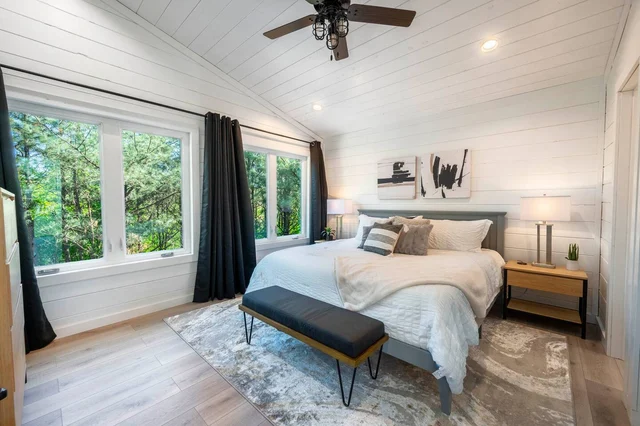 BEDROOM image 1