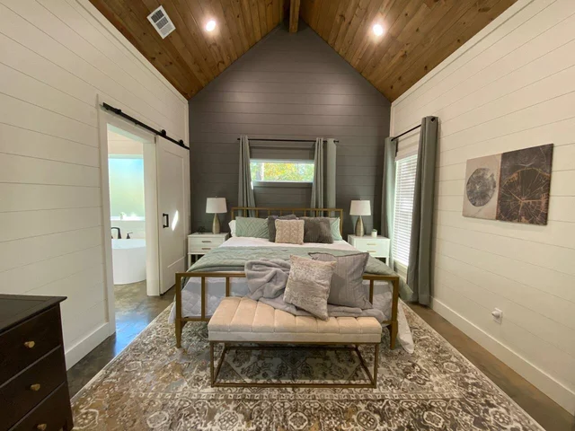 BEDROOM image 1