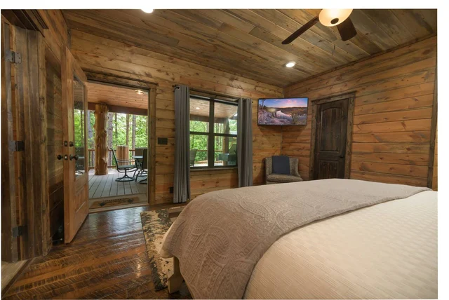 BEDROOM image 1
