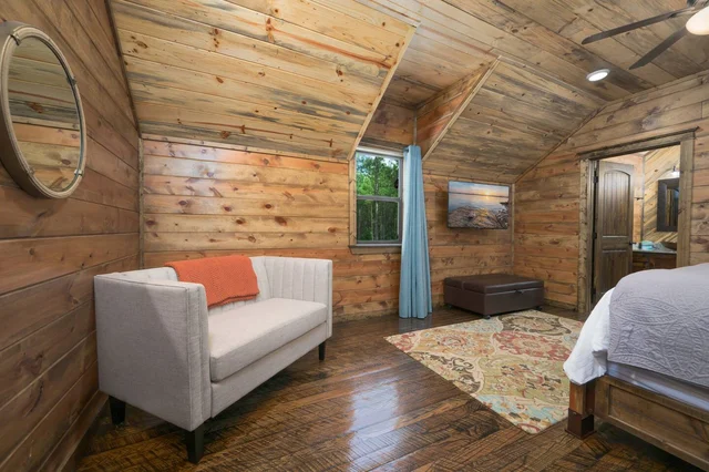 BEDROOM image 1