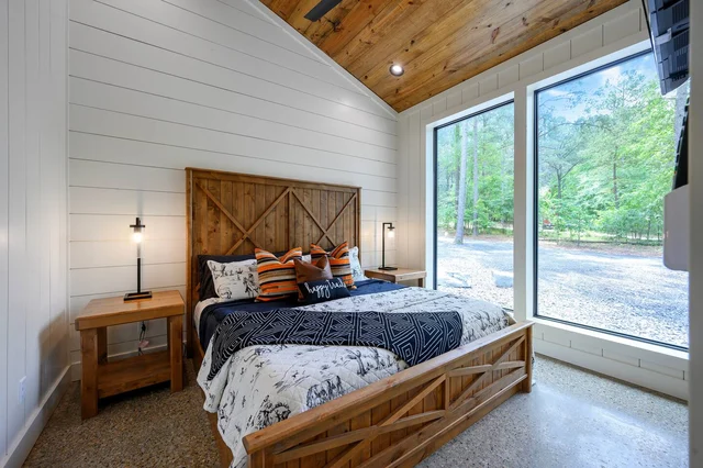 BEDROOM image 1