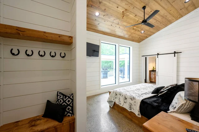 BEDROOM image 1
