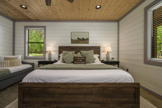 BEDROOM image 1