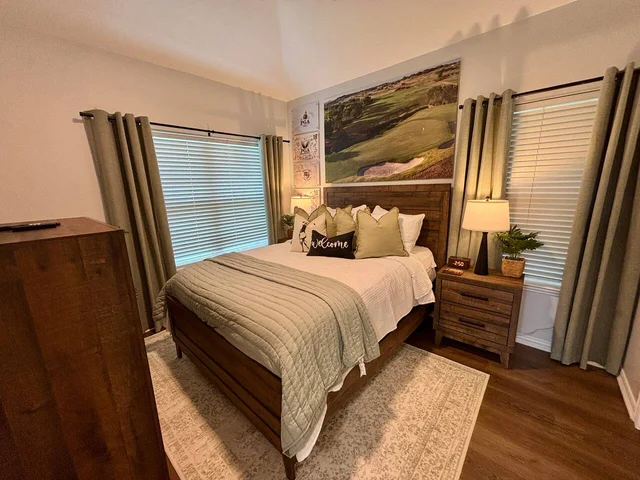 BEDROOM image 1