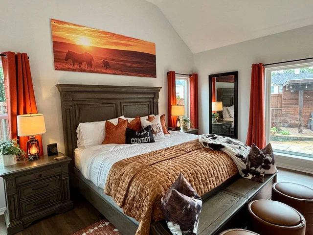 BEDROOM image 1