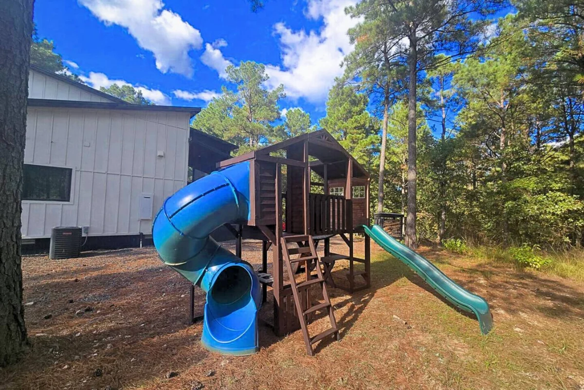 Property in Broken Bow property photo 4