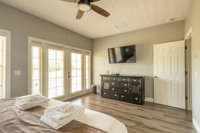 BEDROOM image 1