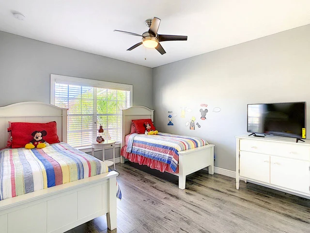 BEDROOM image 1