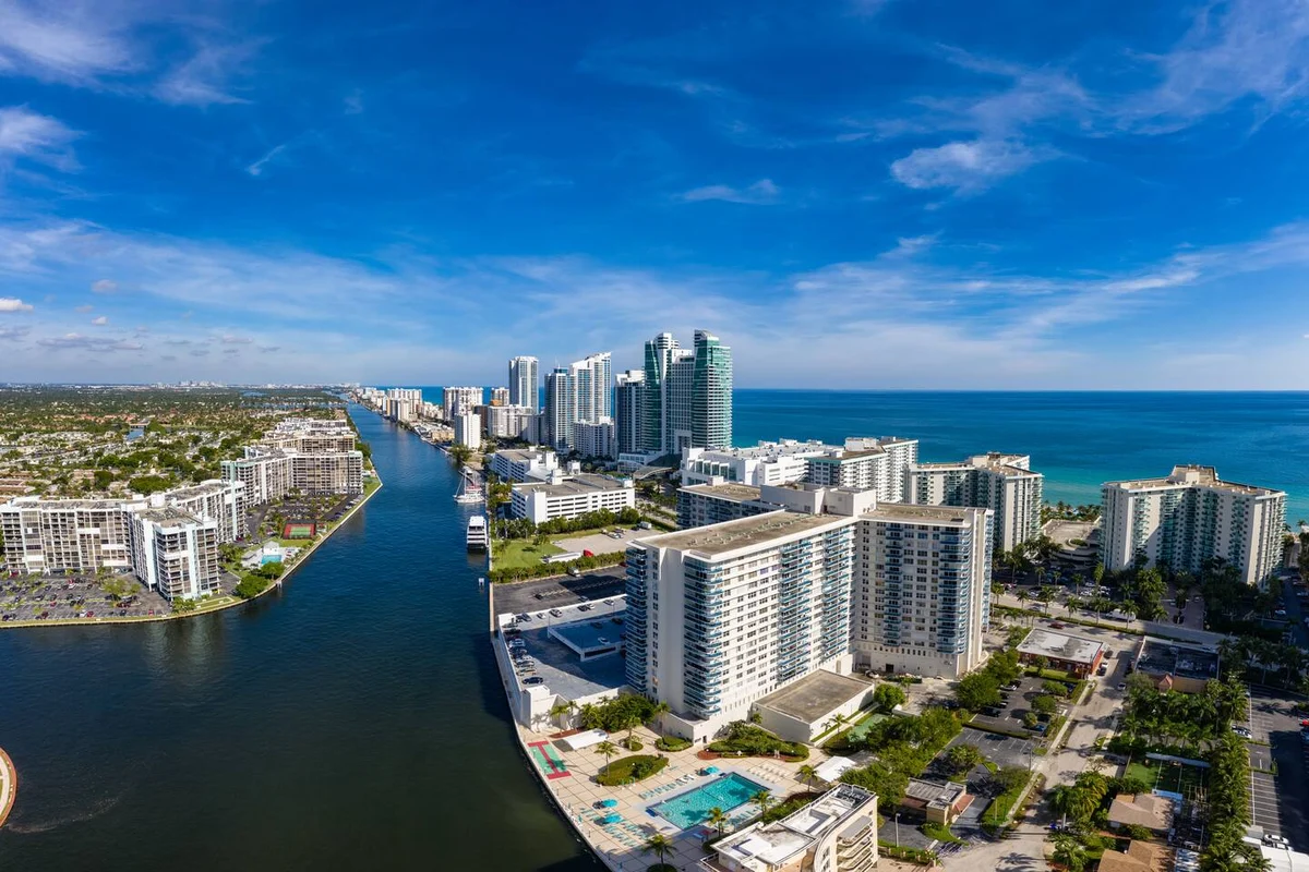 Luxury Beach Home•Pool•2 beds/3 bath•Walk to Beach #38