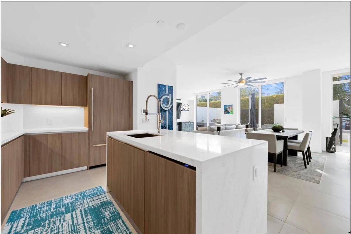 Luxury Beach Home•Pool•2 beds/3 bath•Walk to Beach #31