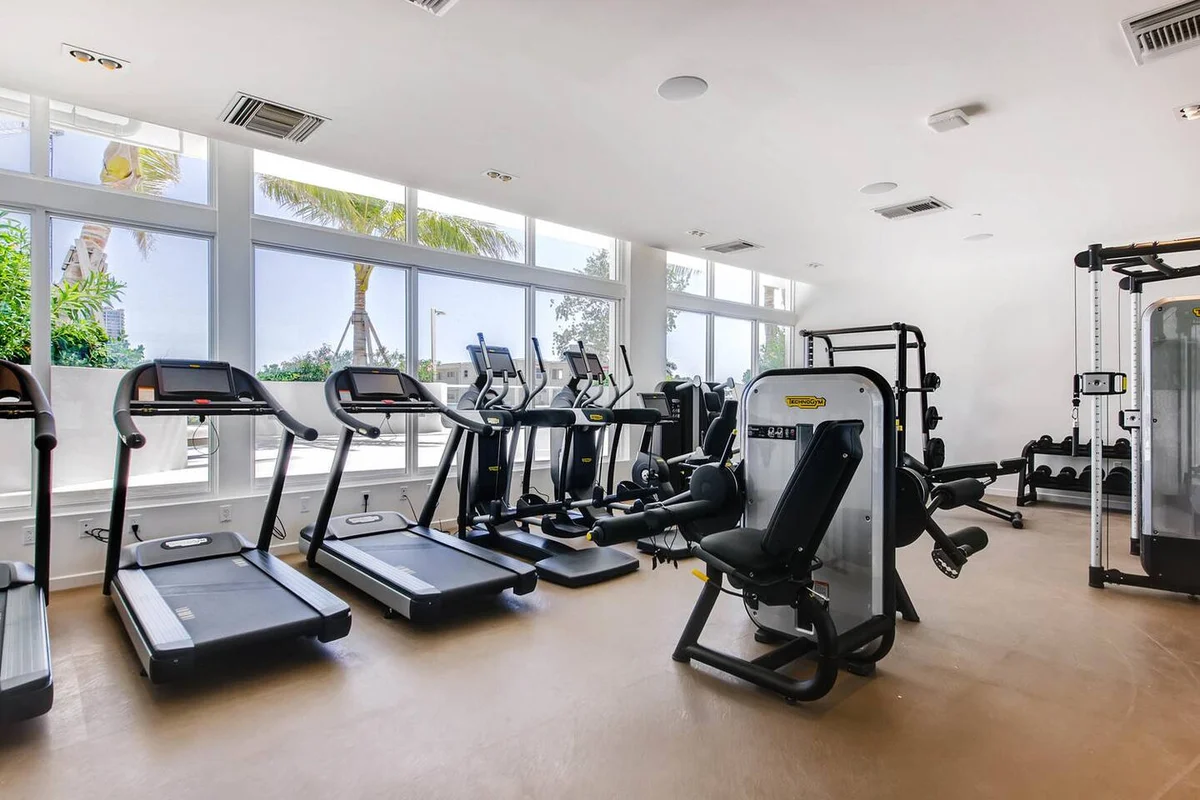 Luxury Beach Home•Pool•2 beds/3 bath•Walk to Beach #8