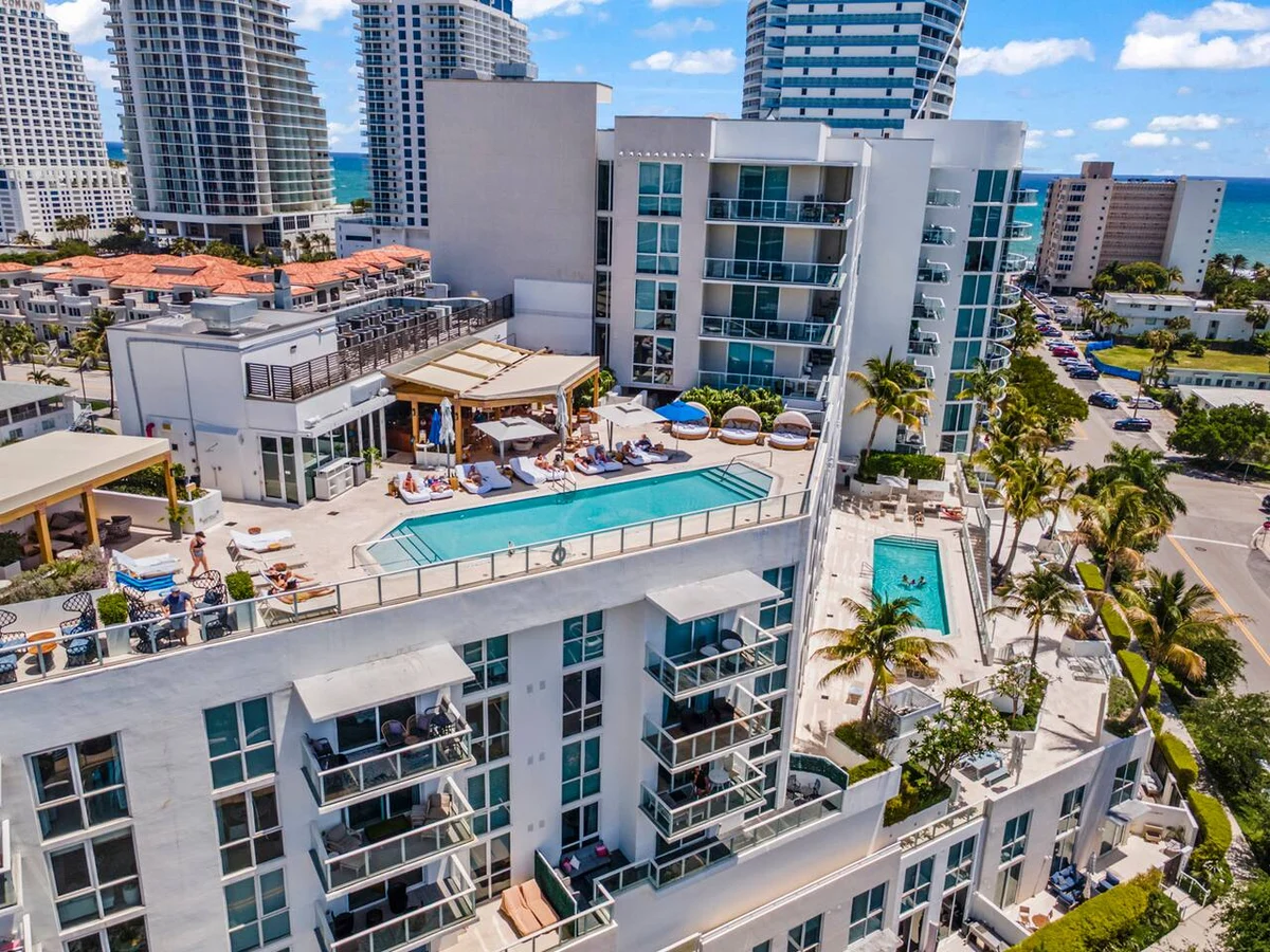 Luxury Beach Home•Pool•2 beds/3 bath•Walk to Beach #58