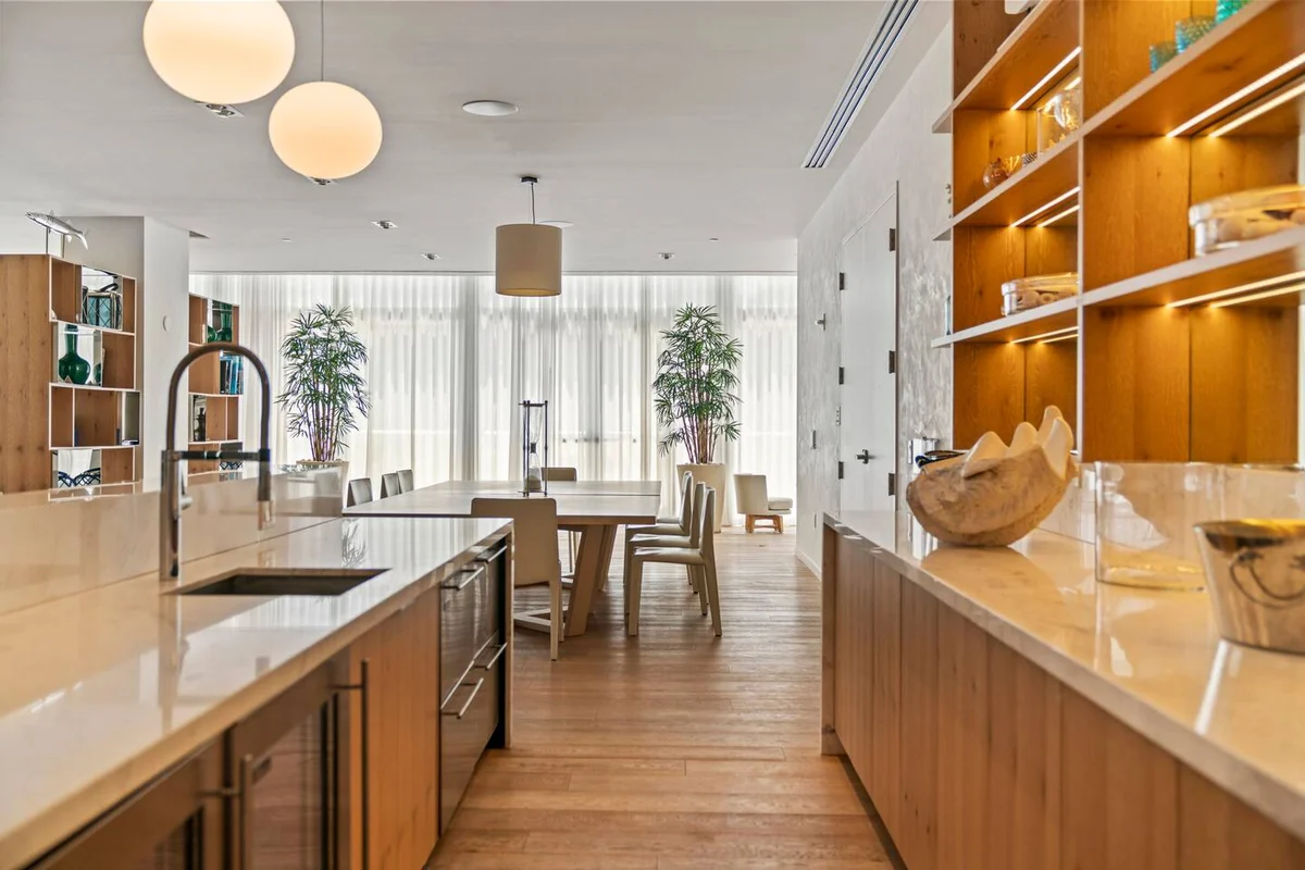 Luxury Beach Home•Pool•2 beds/3 bath•Walk to Beach #52