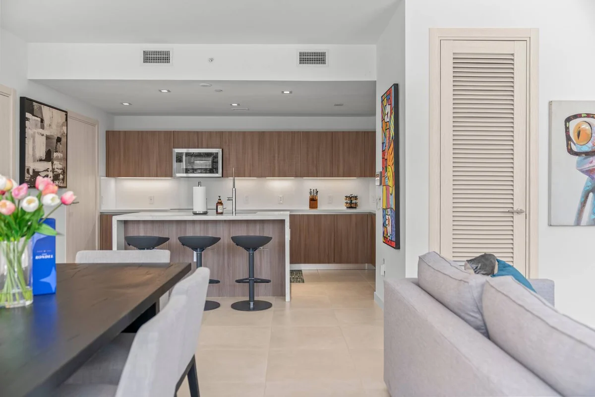 Luxury Beach Home•Pool•2 beds/3 bath•Walk to Beach #60